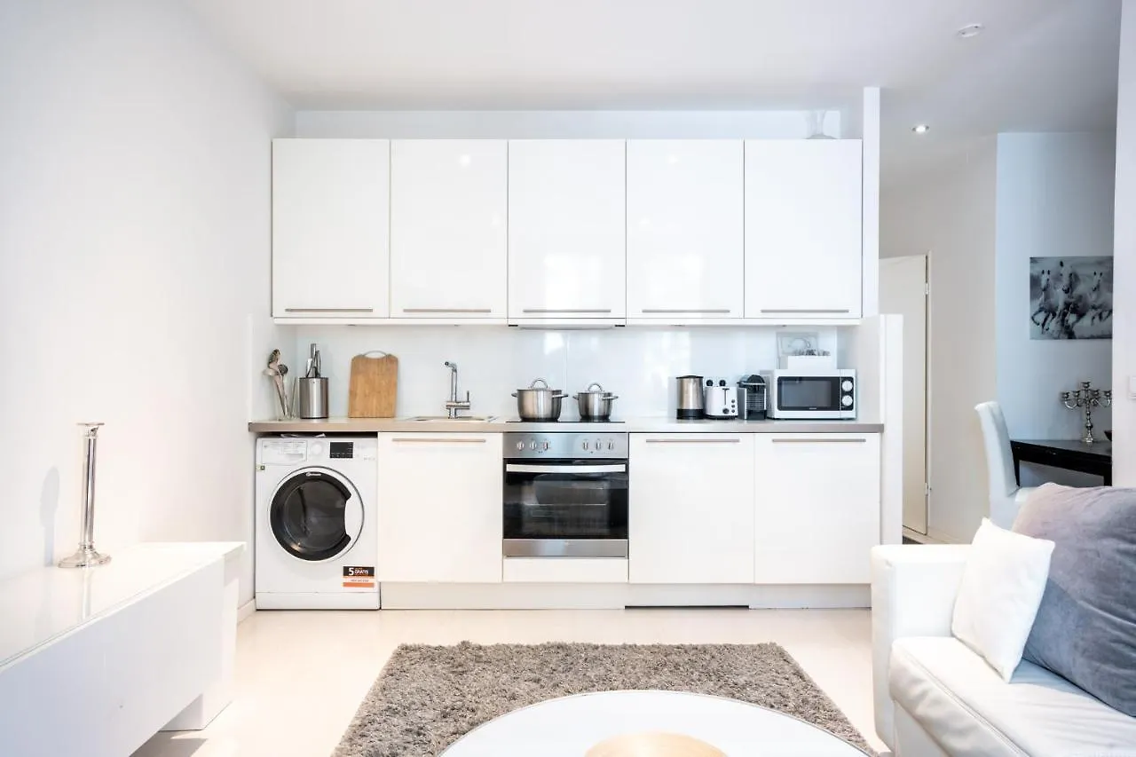 Apartment Komplette 2 Zimmer Wohnung Zentral Neben Oktoberfest Munich